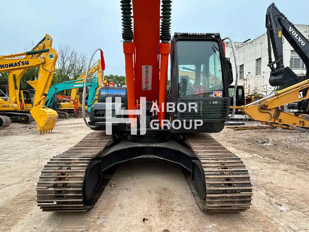 Hitachi ZX200-6 20 Ton Hydraulic Crawler Excavator Japan Origin