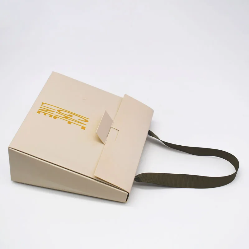 OEM/ODM Custom LOGO Printing Paper Rigid Foldable Handle Customizable Shape Size Fashionable Handbag factory