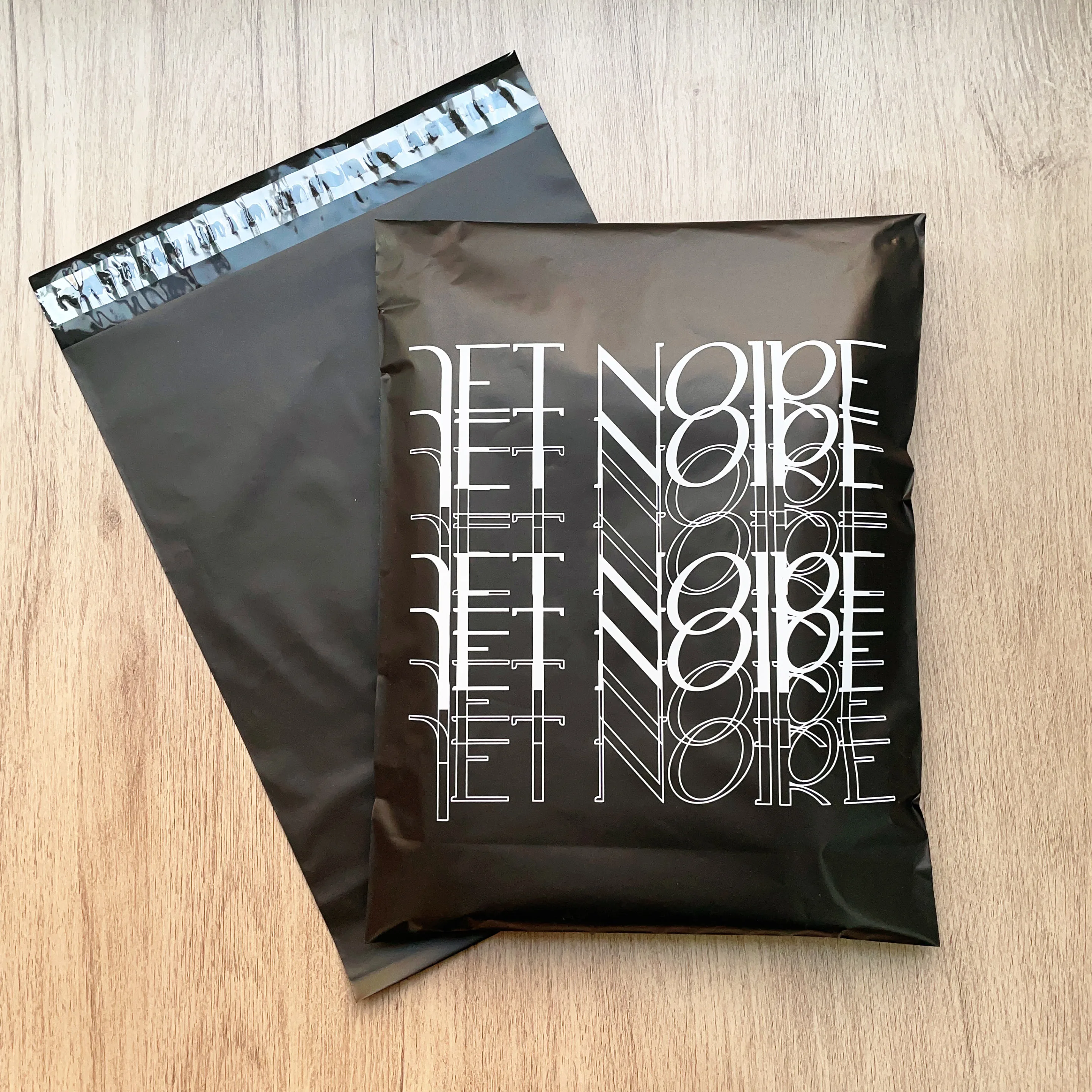 Black Matte Custom Printed  Express Shipping Bag Envelope Poly Mailer Plastic Courier Mailing Bag Mailing Mailers with Gold logo