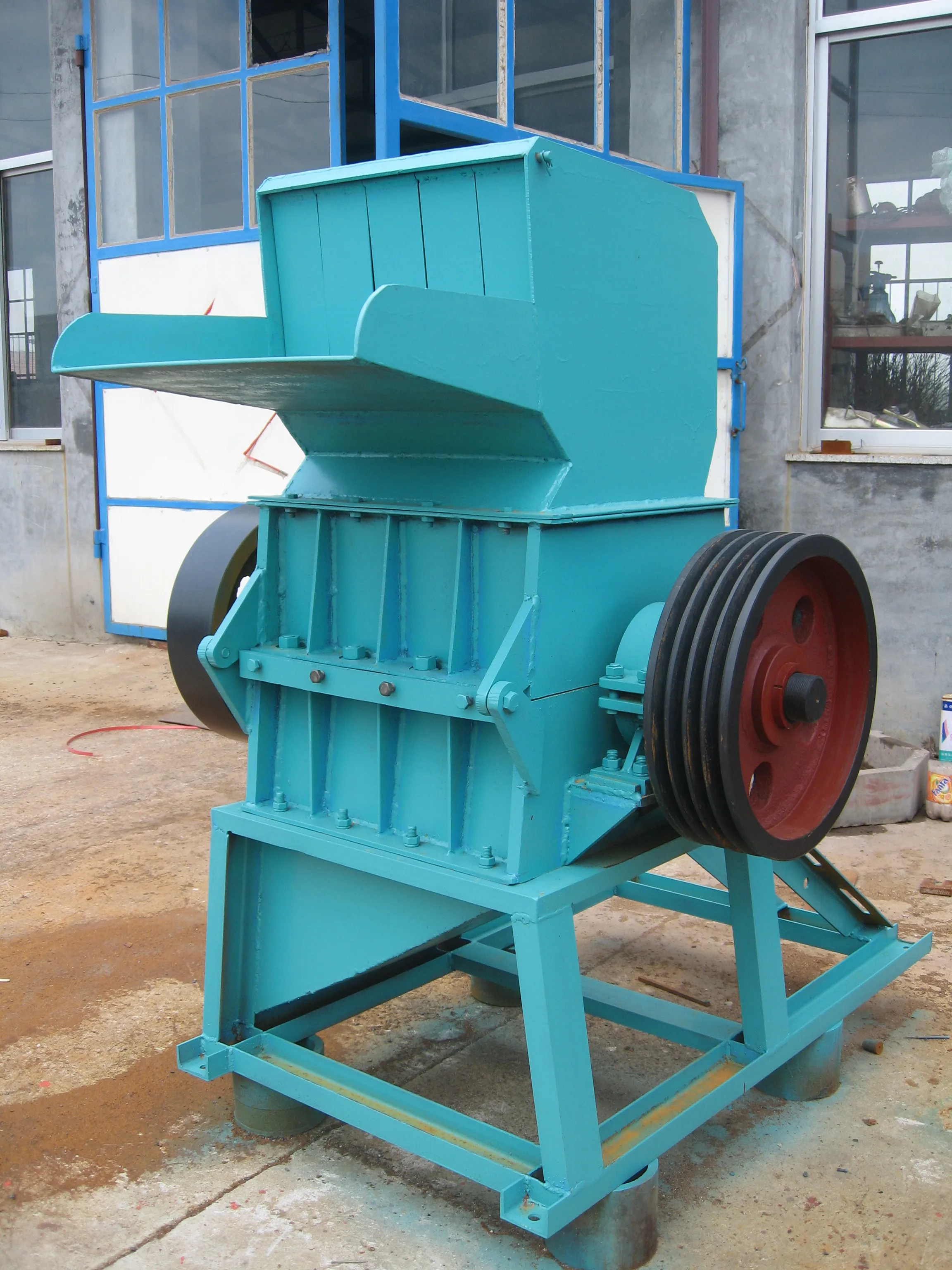 Plastic Crusher Shredding Machine Small Pet Bottle Crusher Plastics Rope Cutting Machine