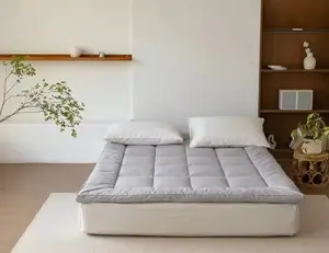 Golden Sail Comfortable Eco-Friendly All-Season Customizable Hotel Mattress Topper Bed Mat Quilted 100% Polyester Fabric Pad