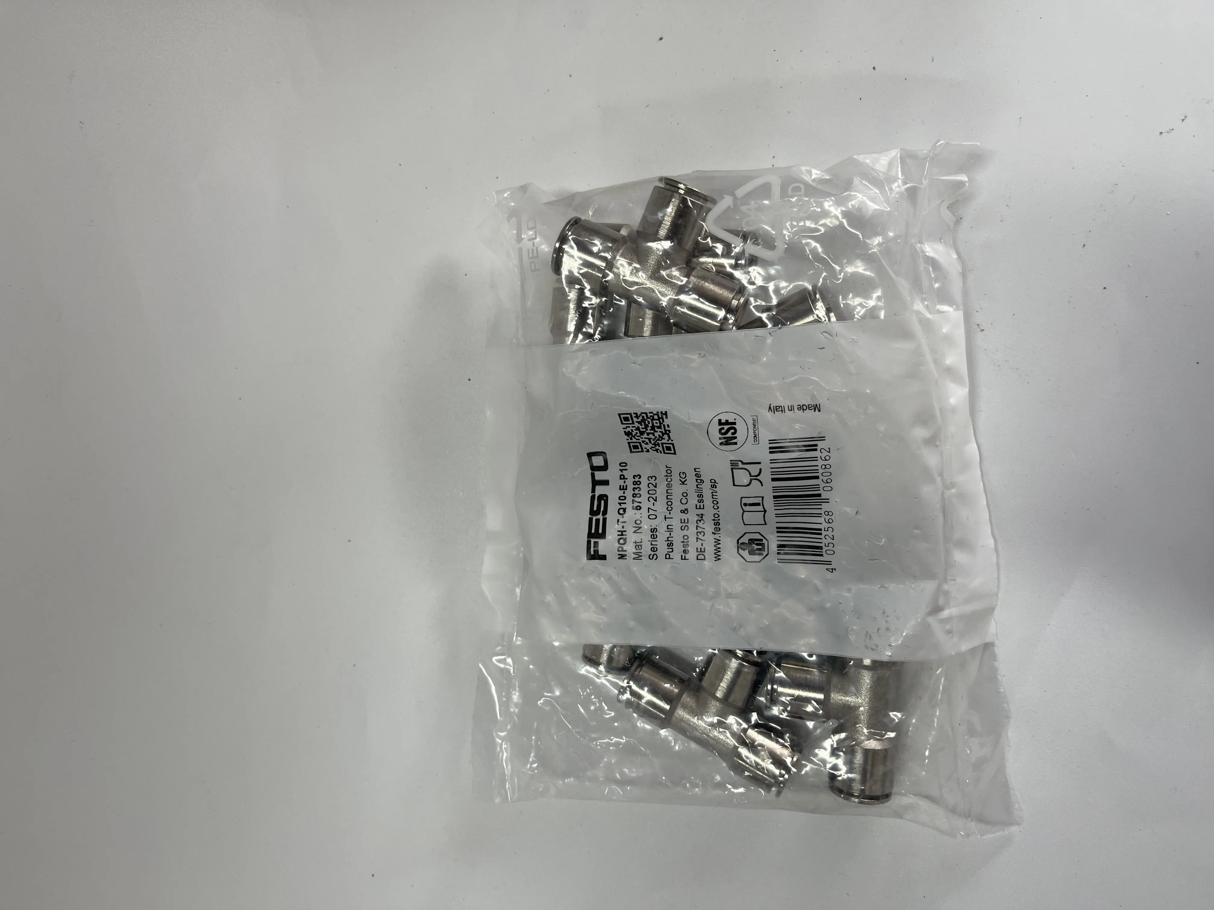 Festo Pneumatic T-Connector NPQH-T-Q10-E-P10 Festo Pneumatic T-Connector NPQH-T-Q10-E-P10