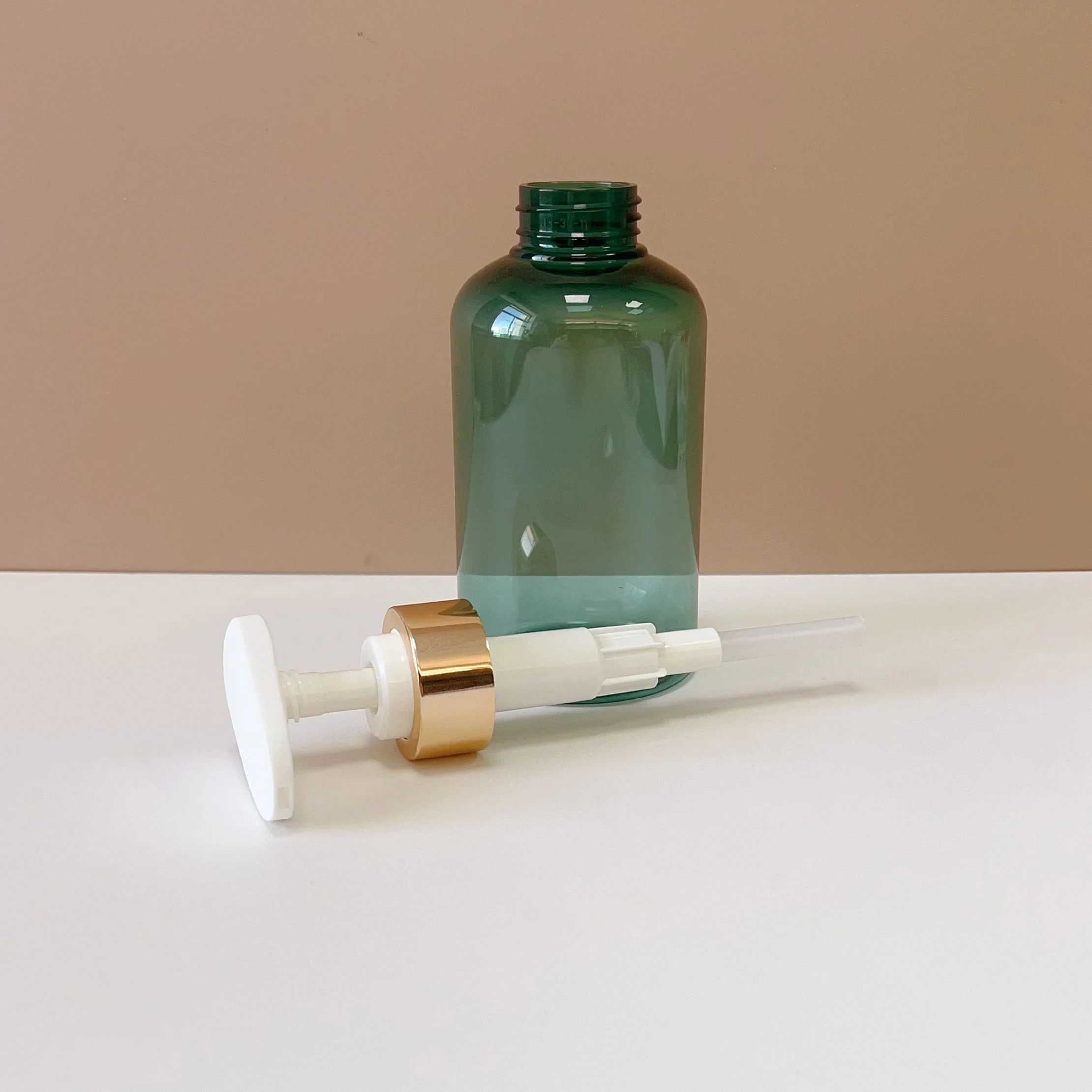 Factory Supply 300ml PET Custom Lotion Pump Bottle Luxury Bottle