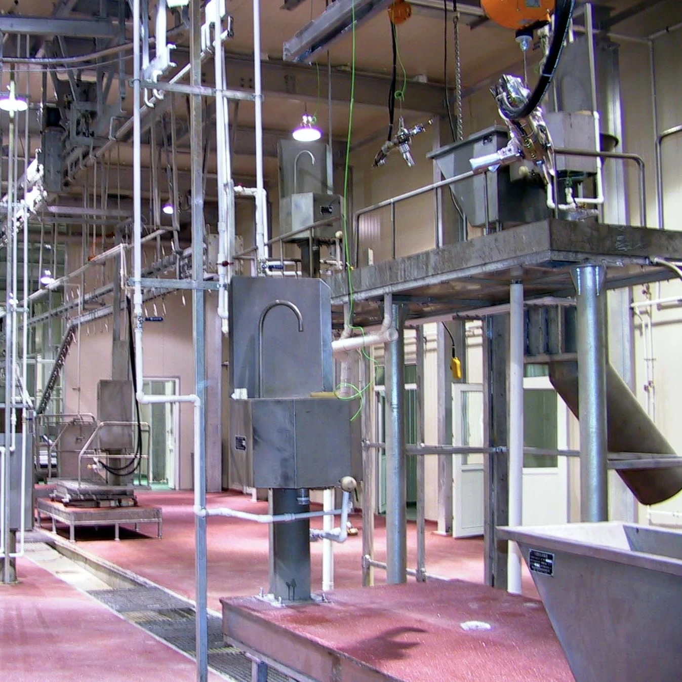 Fully automatic cattle slaughtering machine for beef processing and slaughterhouse production lines