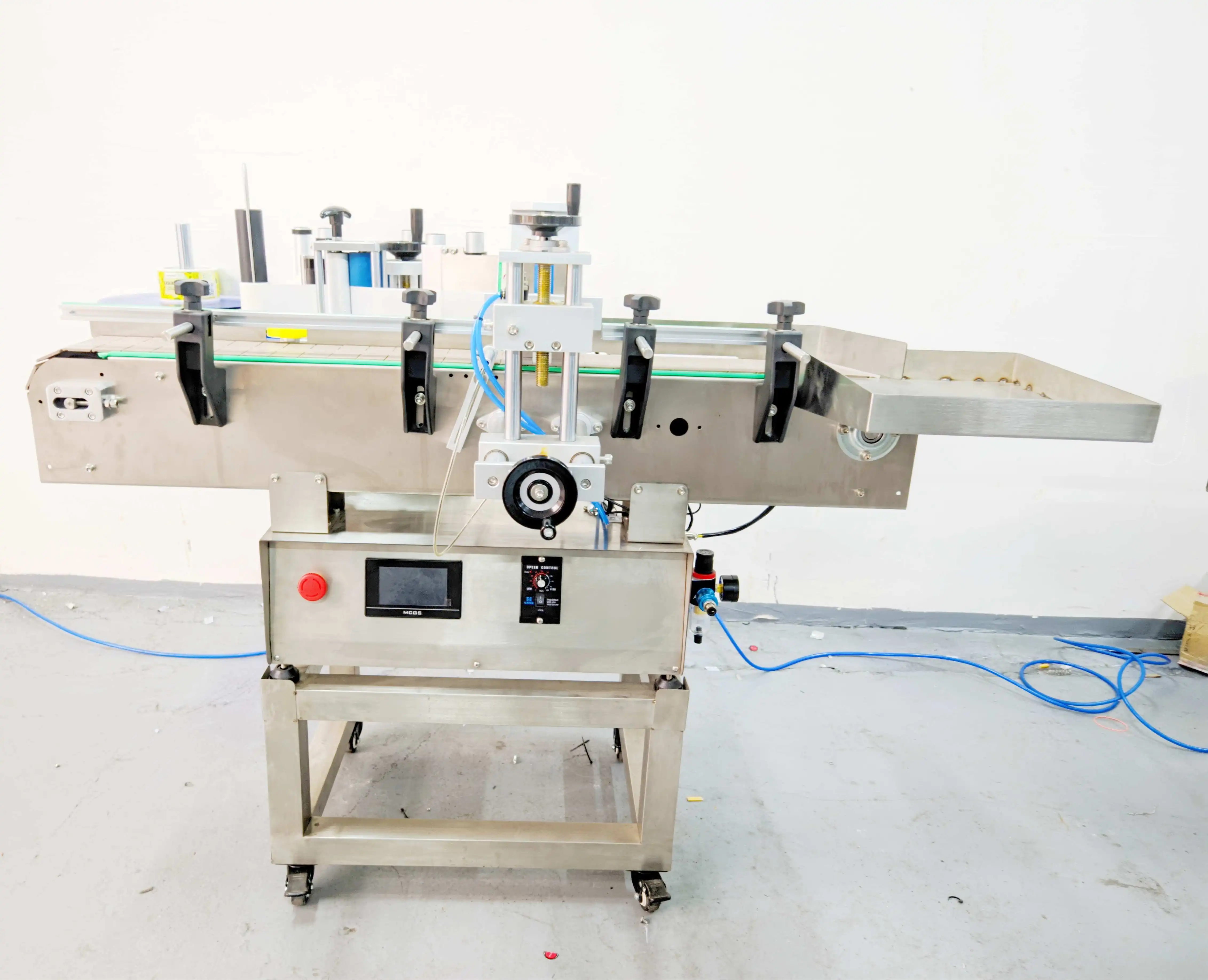 High Quality Automatic PLC Pump Bearing Plastic Bottle Labeling Machine ...