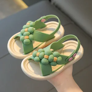 2026 New Summer Girls Sandals Non-Slip Soft Sole Beach Shoes Babies Outdoor Fashionable Flower Sandals for Girls