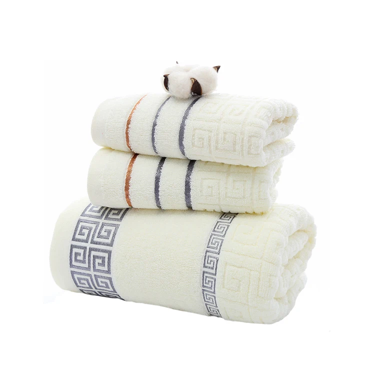 High quality custom Deluxe Thickened 100% Egyptian cotton soft towel set in Gift Box Hotel bath towel