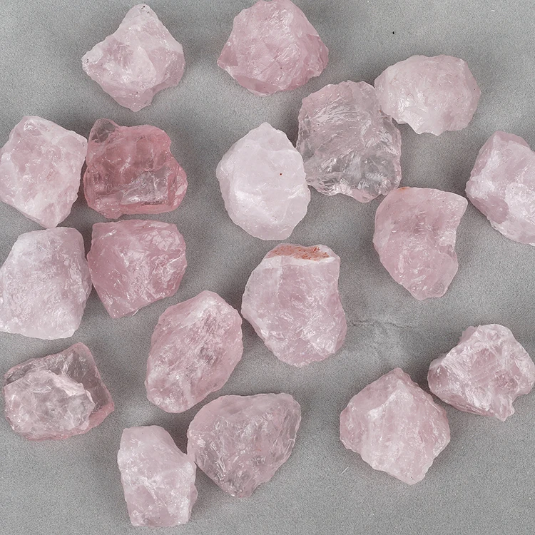 18 шт. в коробке натуральный шероховатый неполированный розовый кварц сырой камень кристаллический лечебный