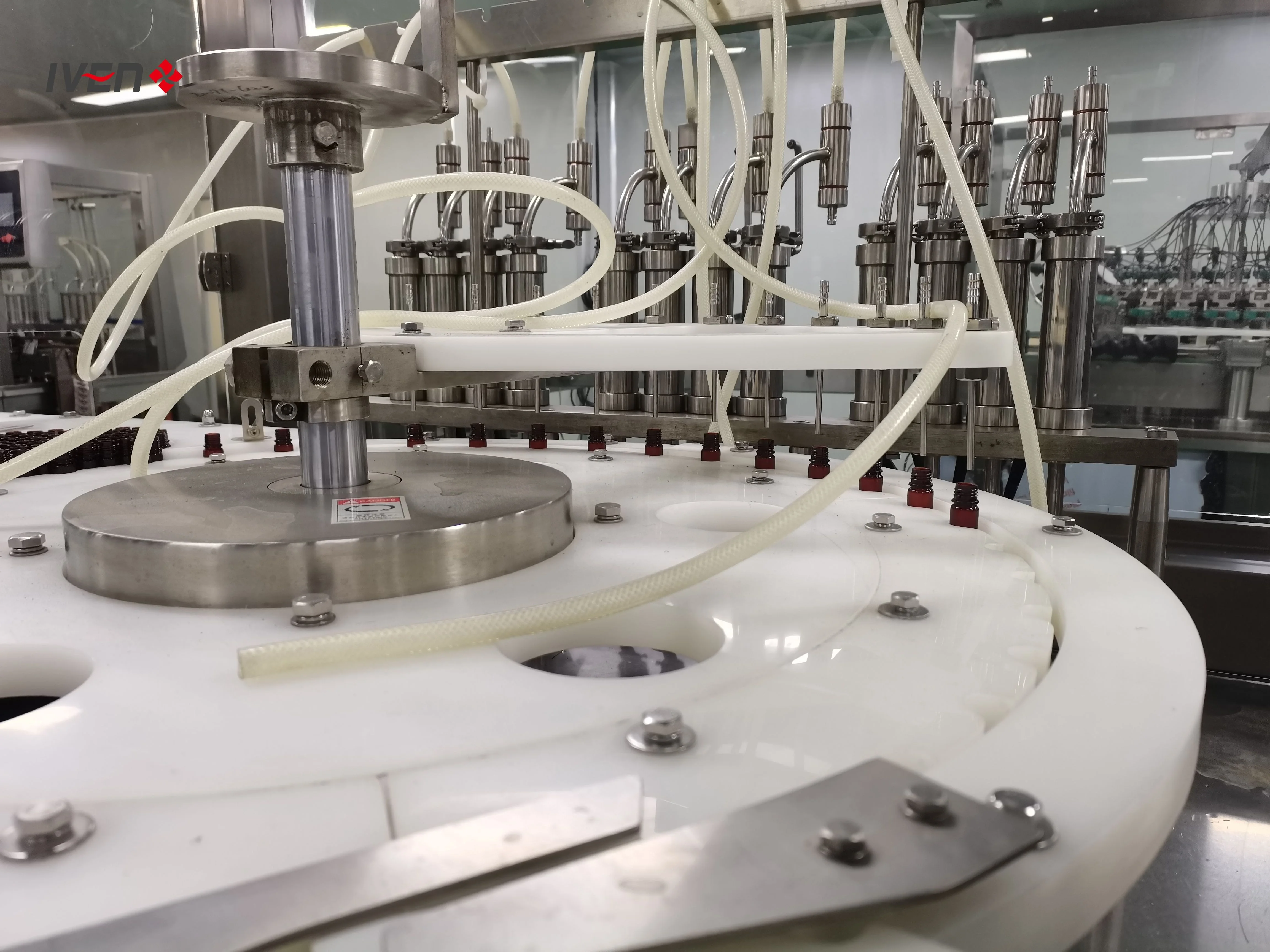 Automated Liquid Cough Syrup Filling Production Manufacturing Machine With Computer Interface Glucose Syrup Machine