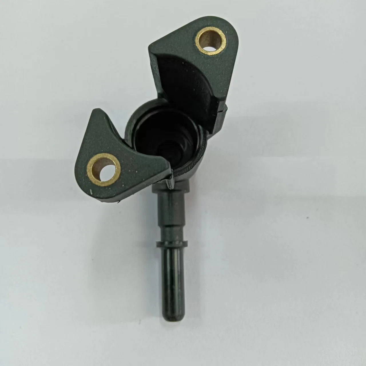 Factory Wholesale Fuel Injector Connector Case Bracket Motorcycle 6.30 Fuel Injector  Bracket for Yeson
