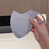 Masque facial en soie glacée avec boucles d'oreilles [Gris clair]