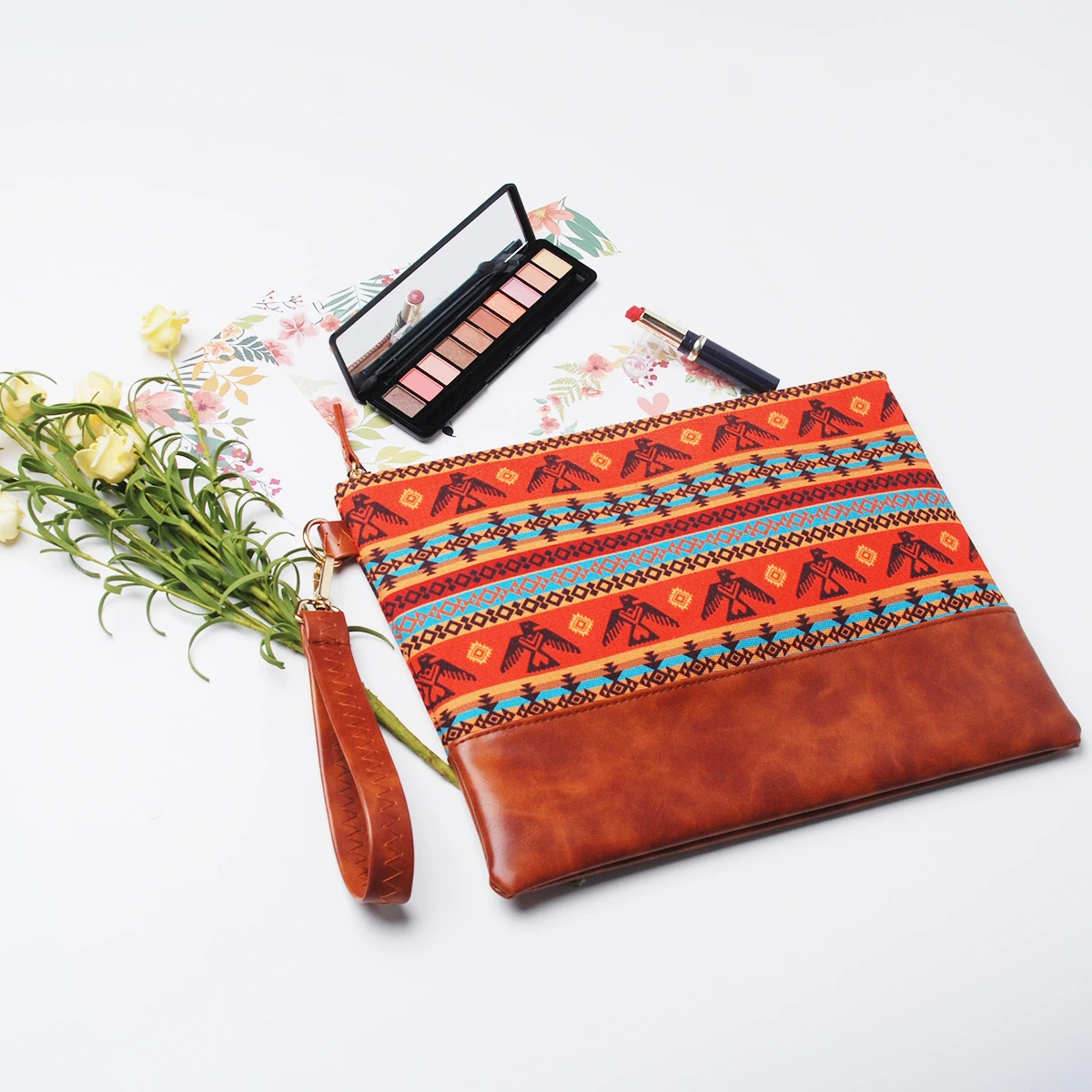 Customizable 100 Pcs Women Eagles Tribal Canvas PU Leather Wallet Traditional Orange Aztec Clutch Maya Civilization Wristlet