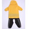 Chubasquero amarillo para perro grande
