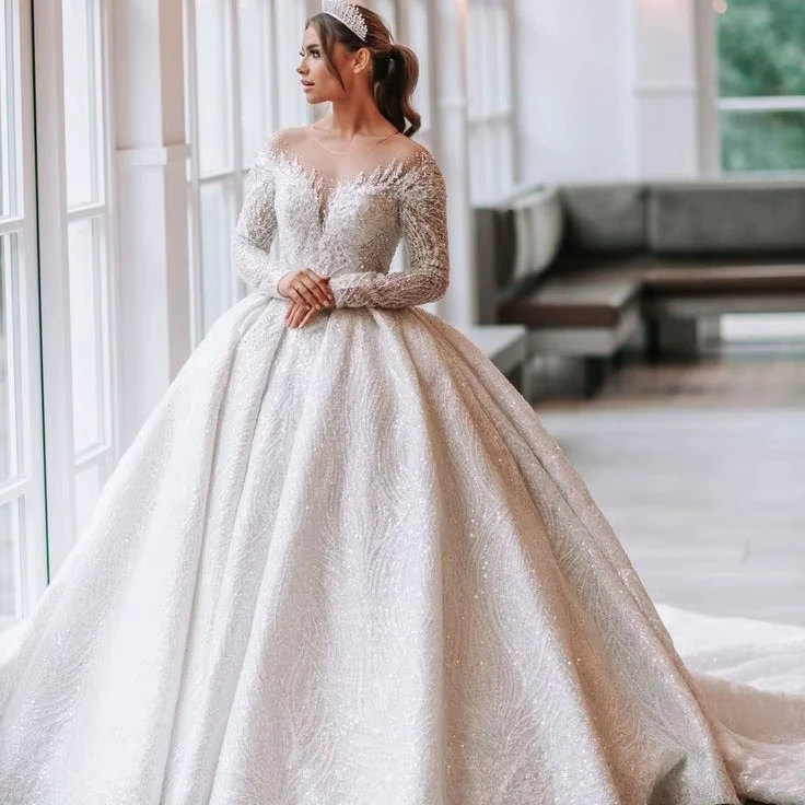 2025 S032N Luxury Adult Wedding Dress White with Large Tail Mid