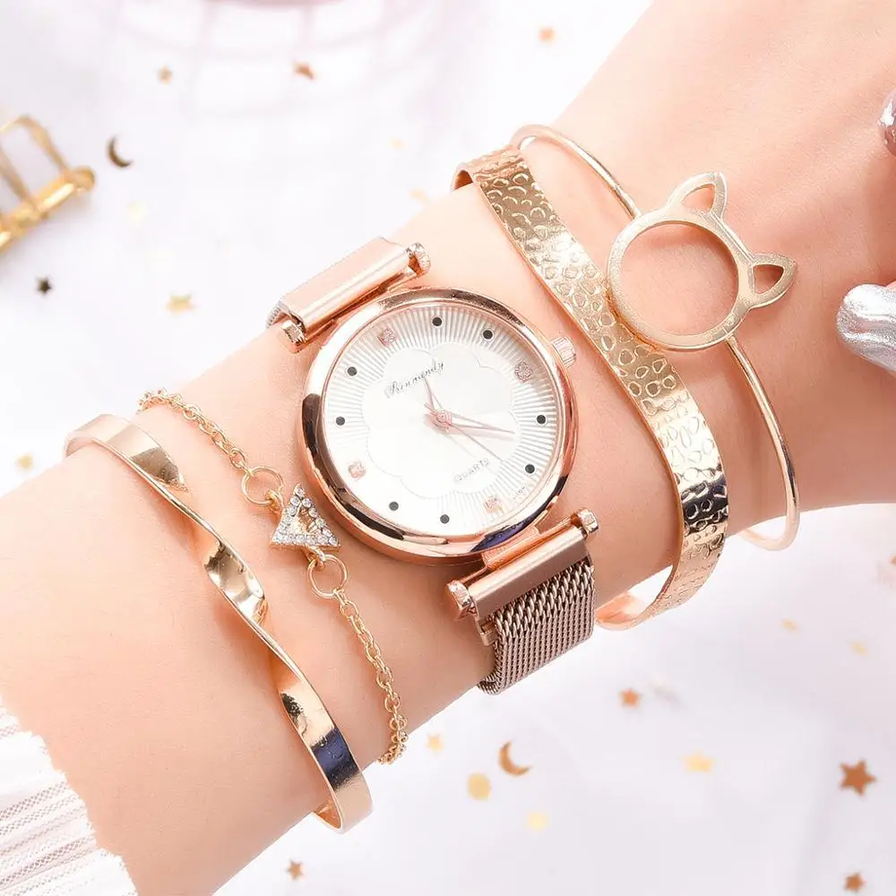 7 Colors Finetoo Fashion Watch 5pc Luxury Women Watches Crystal Bracelet  Ladies Watches Wholesale - Buy Women Watches Crystal Bracelet Set,Watches  Wholesale,Watch Jewelry Product on Alibaba.com