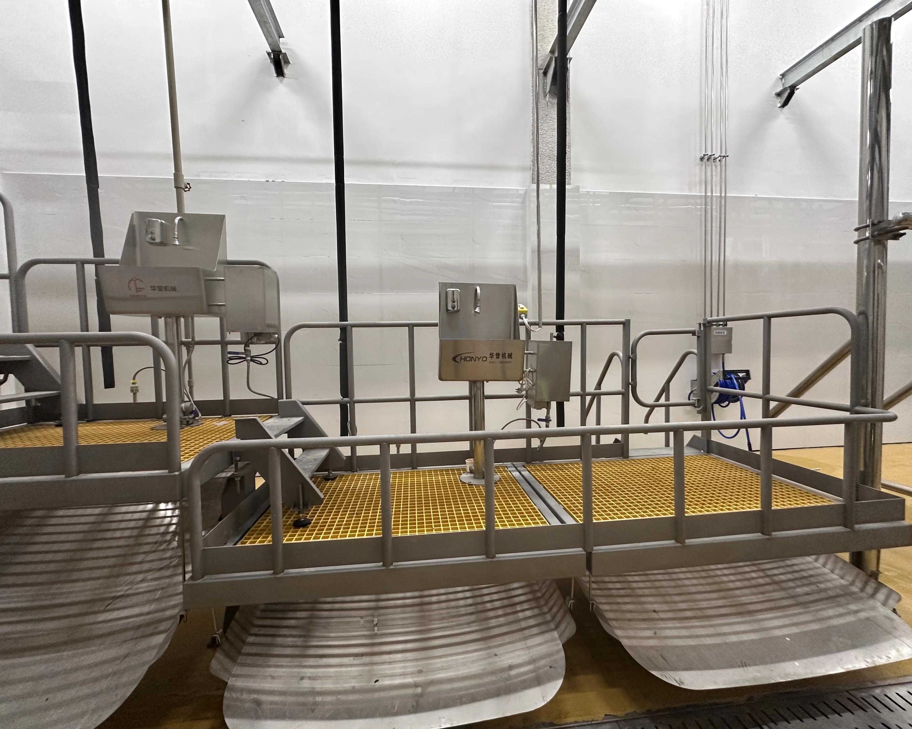 Halal cattle slaughterhouse stainless steel wash basin knife sterilizer