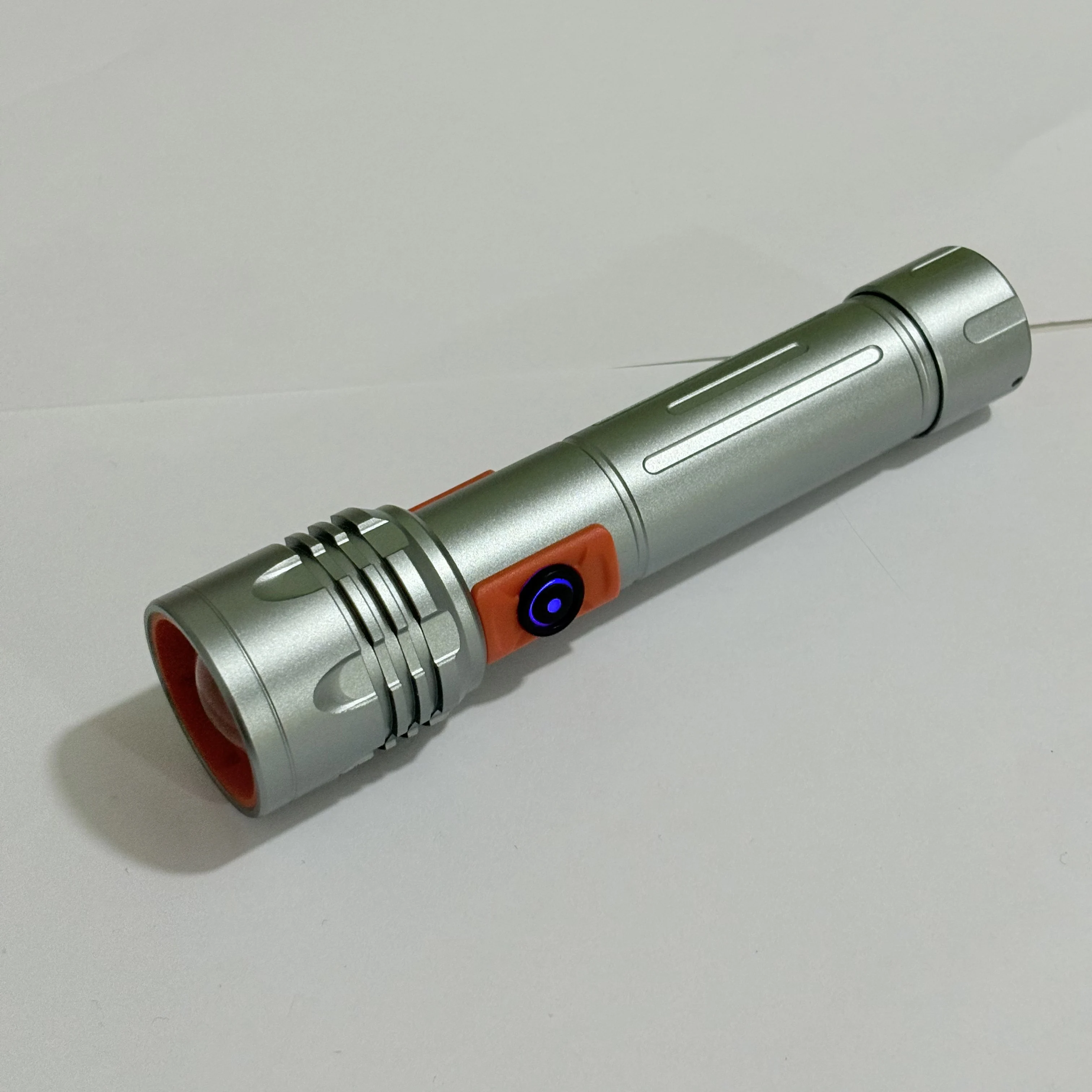 Outdoor Camping Multifunctional LED Light Zoom Flashlight IP55 Charging LED Atmosphere Camping Light