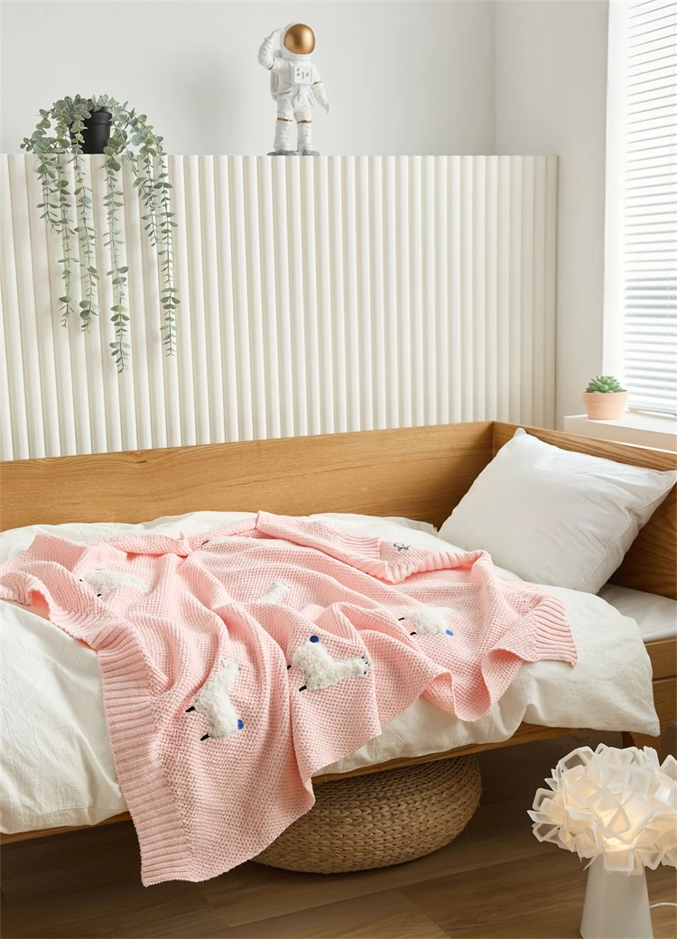 For Children Cute Lamb Knitted Blanket Soft and Comfortable with Multiple Colors xysx details