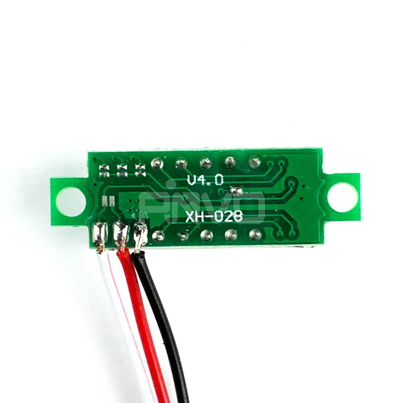 Маленький цифровой 0 28 дюймовый светодиодный вольтметр с тремя проводами 100 в дисплей Вольтметр постоянного