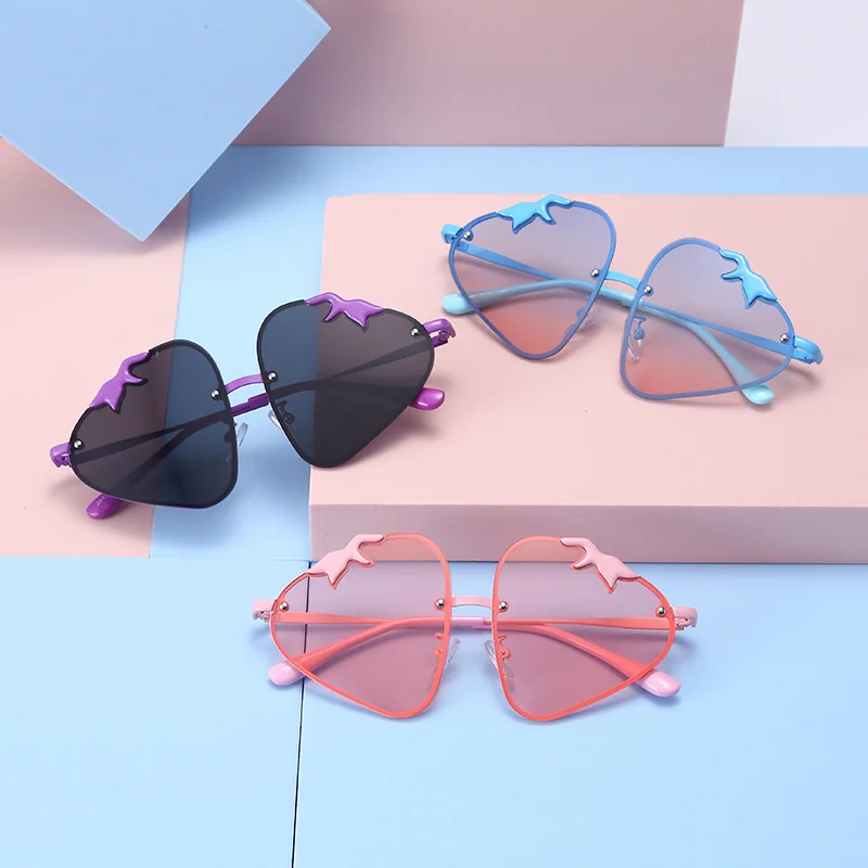 Emblem Eyewear - Heart Sunglasses Retro Heart Shape Sunglasses 