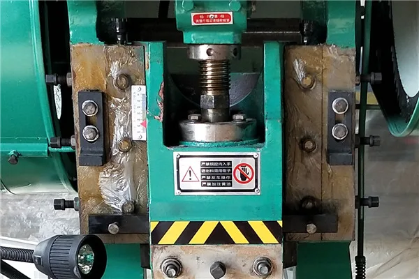 Desktop Press Coin Adjustable Stroke Boxing Label Punching Machine for Metal Clip