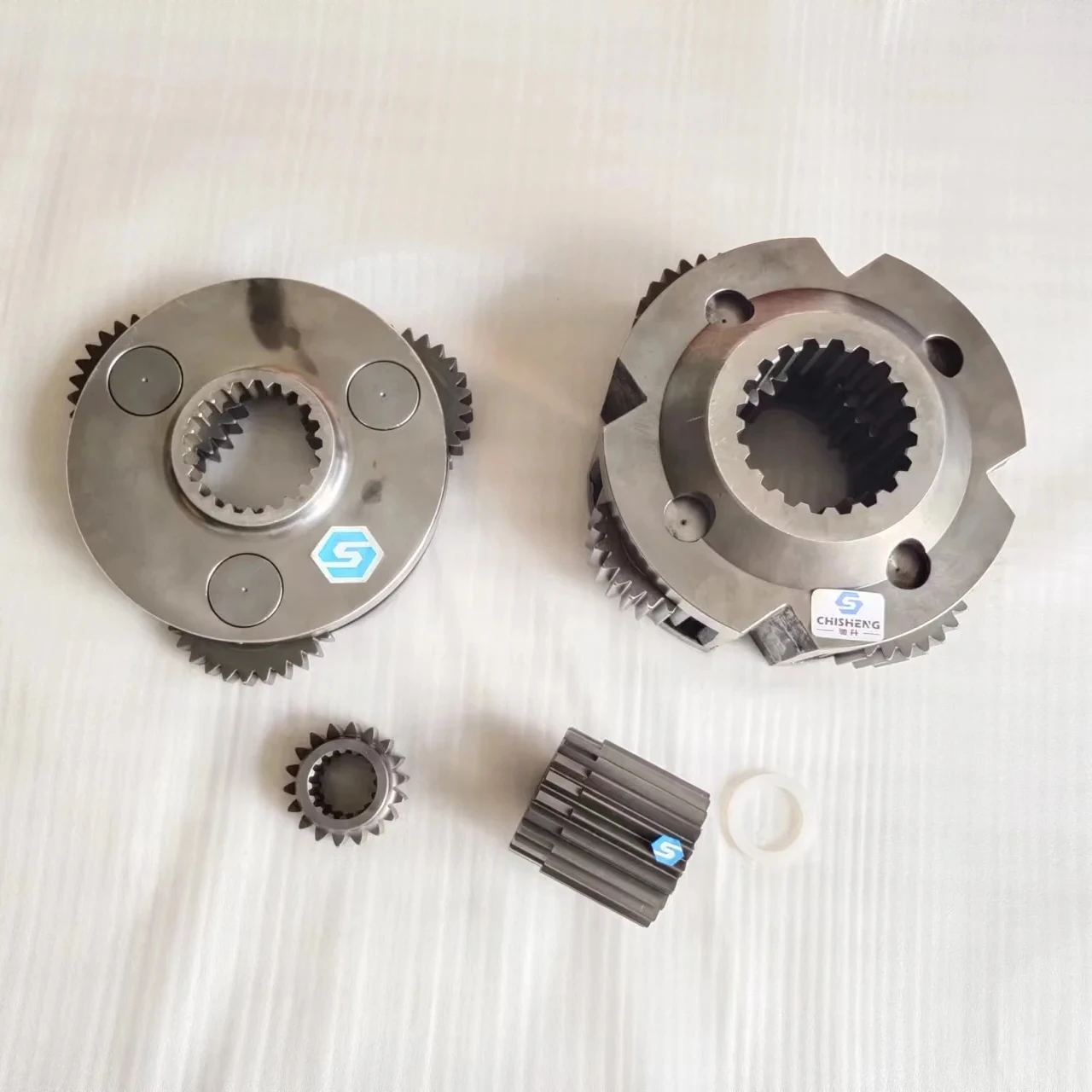 R290-9 R300-9 R320-9 R330-9 Excavator Swing Gearbox XKAQ-00454