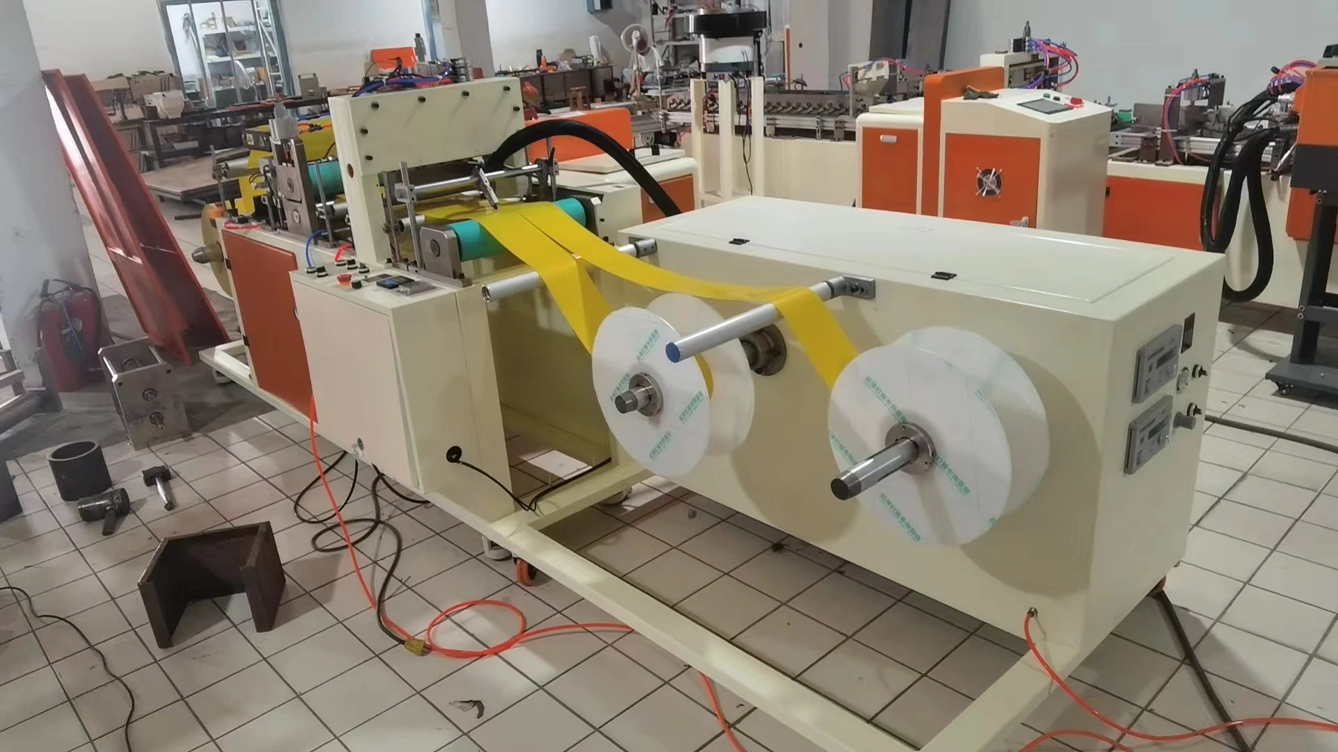 Rolling Trap Insect Catching Machine Sticky Glue Board Trap Yellow Insect Glue Trap Machine for Greenhouses and Agricultural