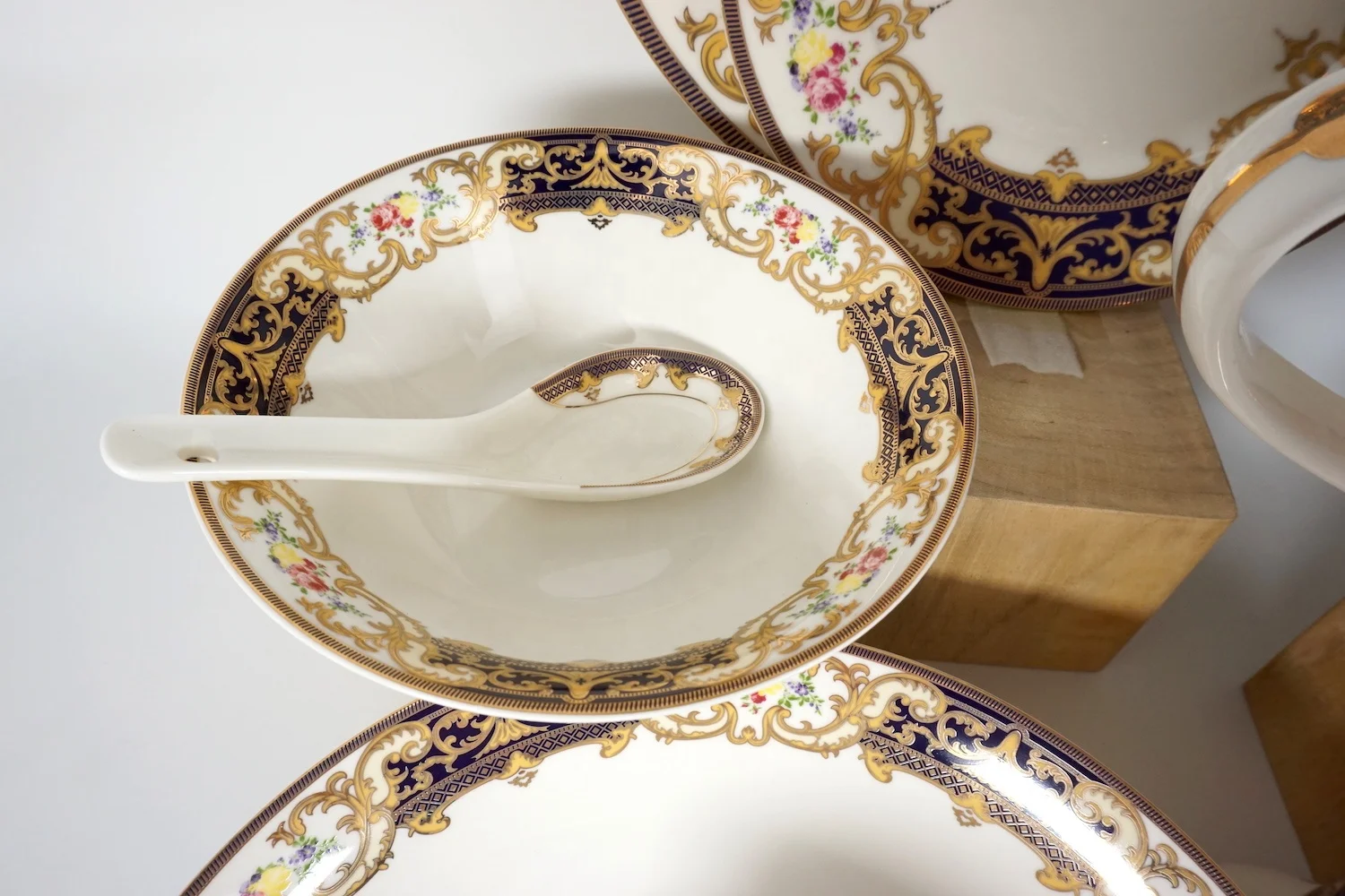 Classic Vintage Tableware Gold for 8 Erpson Pakistan Indian Dinnerware Porcelain Ceramic Wedding Plate Floral Dinner Set