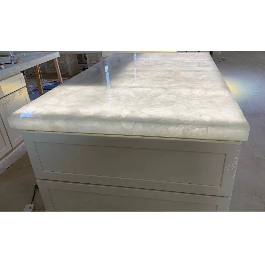 Natural Crystal White Onyx Slab Kitchen Translucent Countertop Interior Design Backlit Led Lighted Crystal White Onyx Countertop