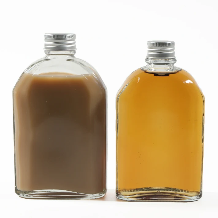 Empty  200 ml   Flat Flask Glass Bottle for Cold Brew Coffee Whisky Vodka Kombucha Liquor Water Custom logo