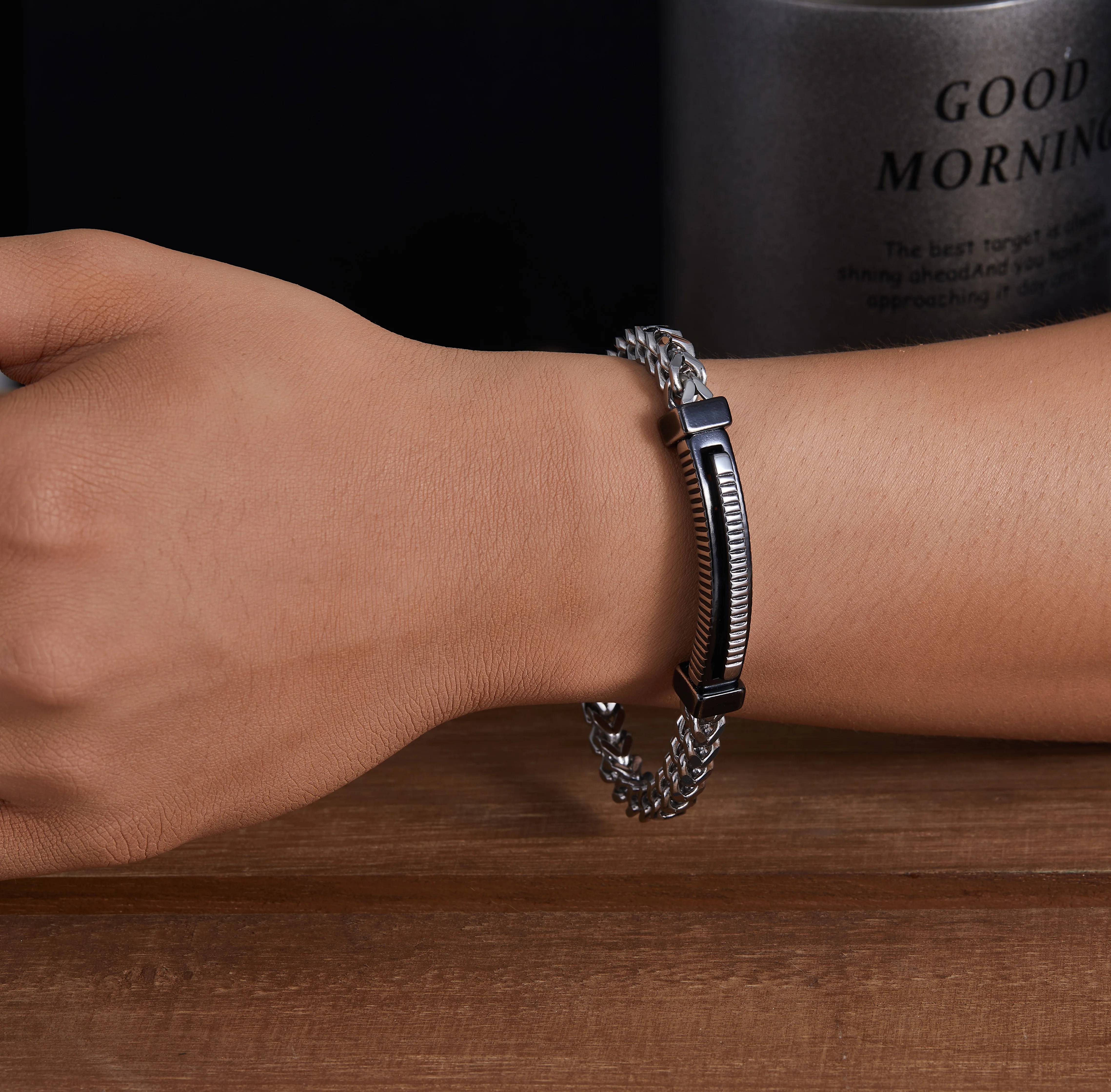 Hot Sale Men's Fashion Fine Jewelry Hand-Woven Punk Style Stainless Steel  Thick Chain with Keel Snake Bone Charm Bracelet