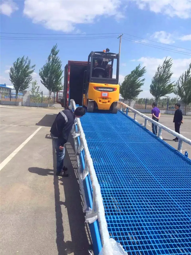 Approved Mobile Loading Ramp For Loading Unloading Truck Container