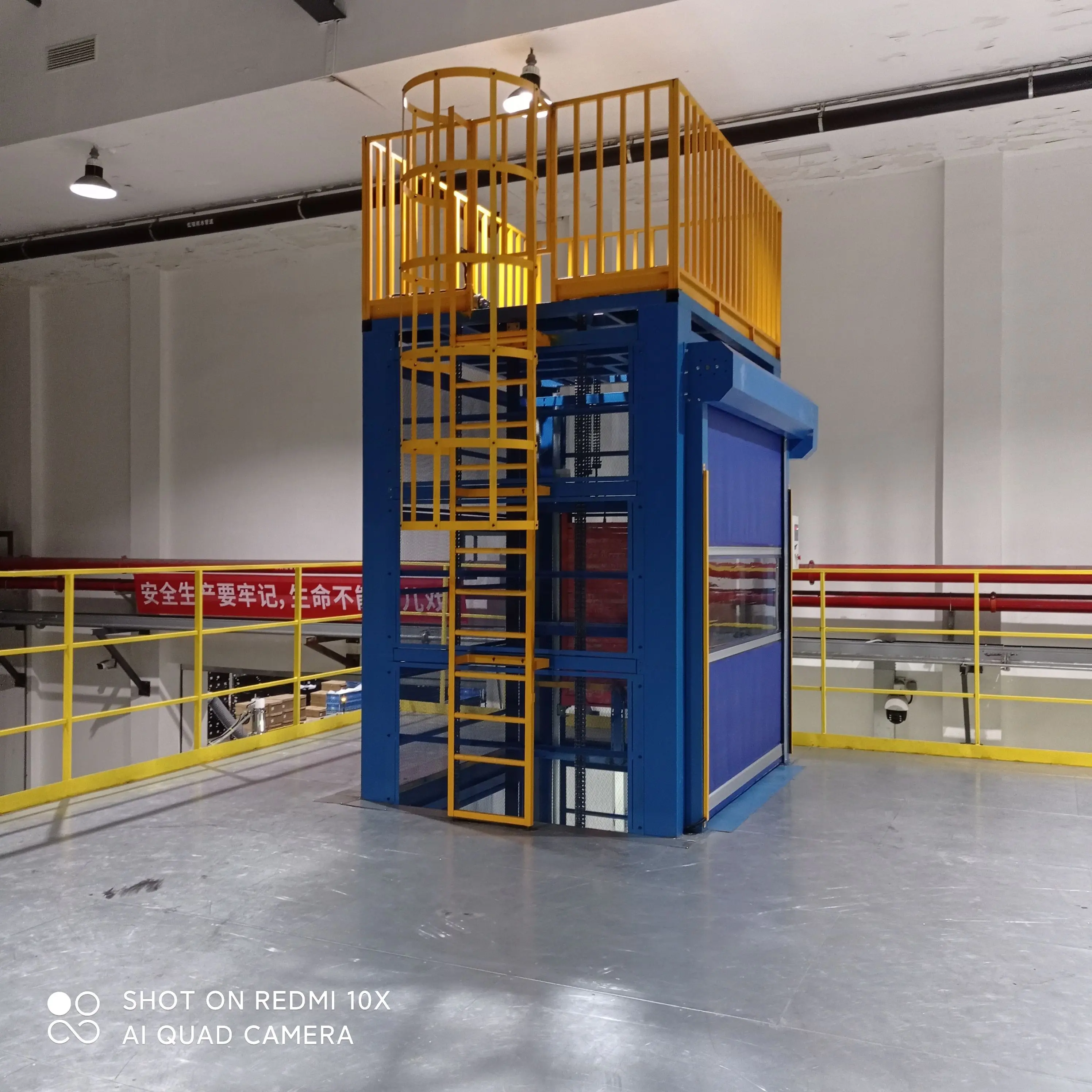 Custom Reciprocating Hoist Tipping Bucket Loading Assembly Line