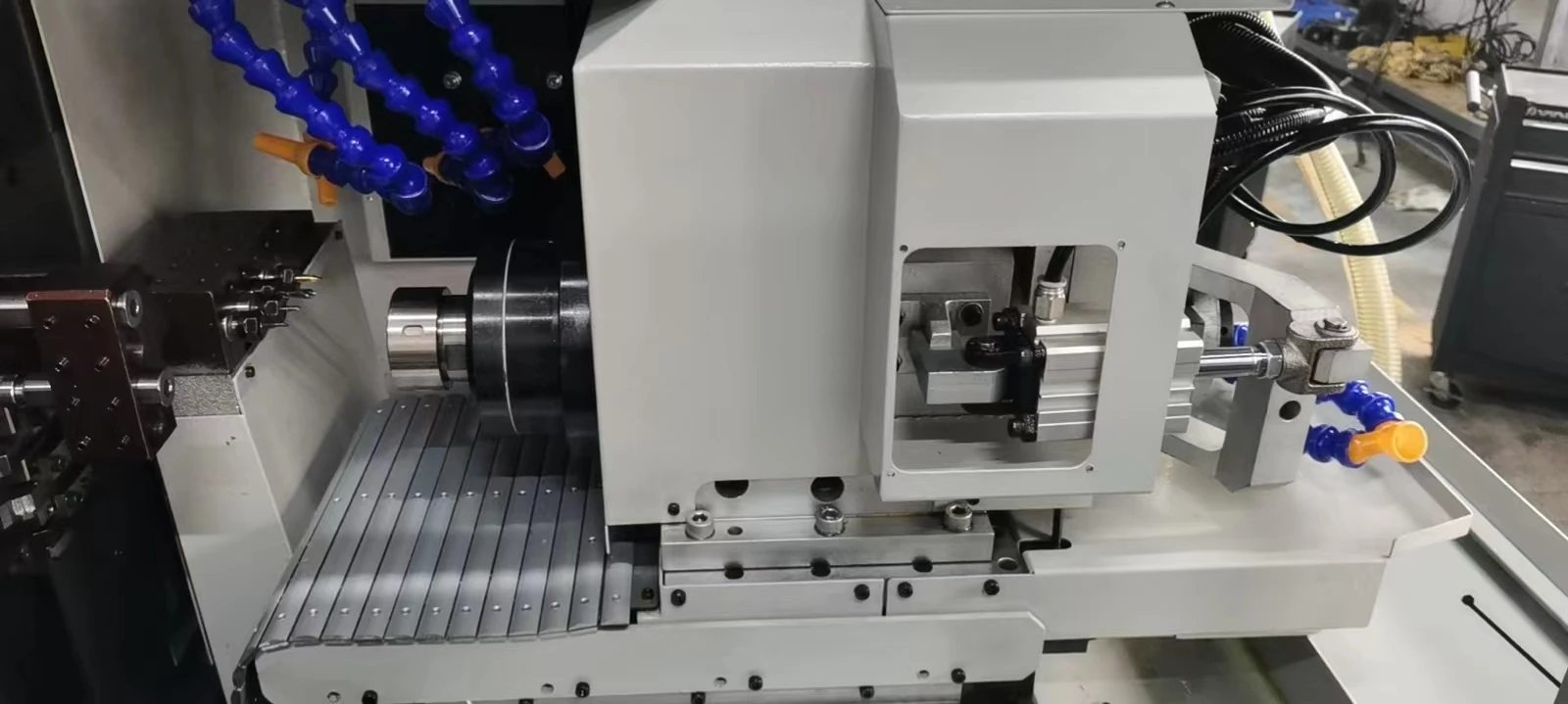 ANTISHI swiss Type Cnc Automatic Lathe G205E Longitudinal Cutting swiss Type Cnc Lathe Slitting swiss Cnc Lathe Dental Implants