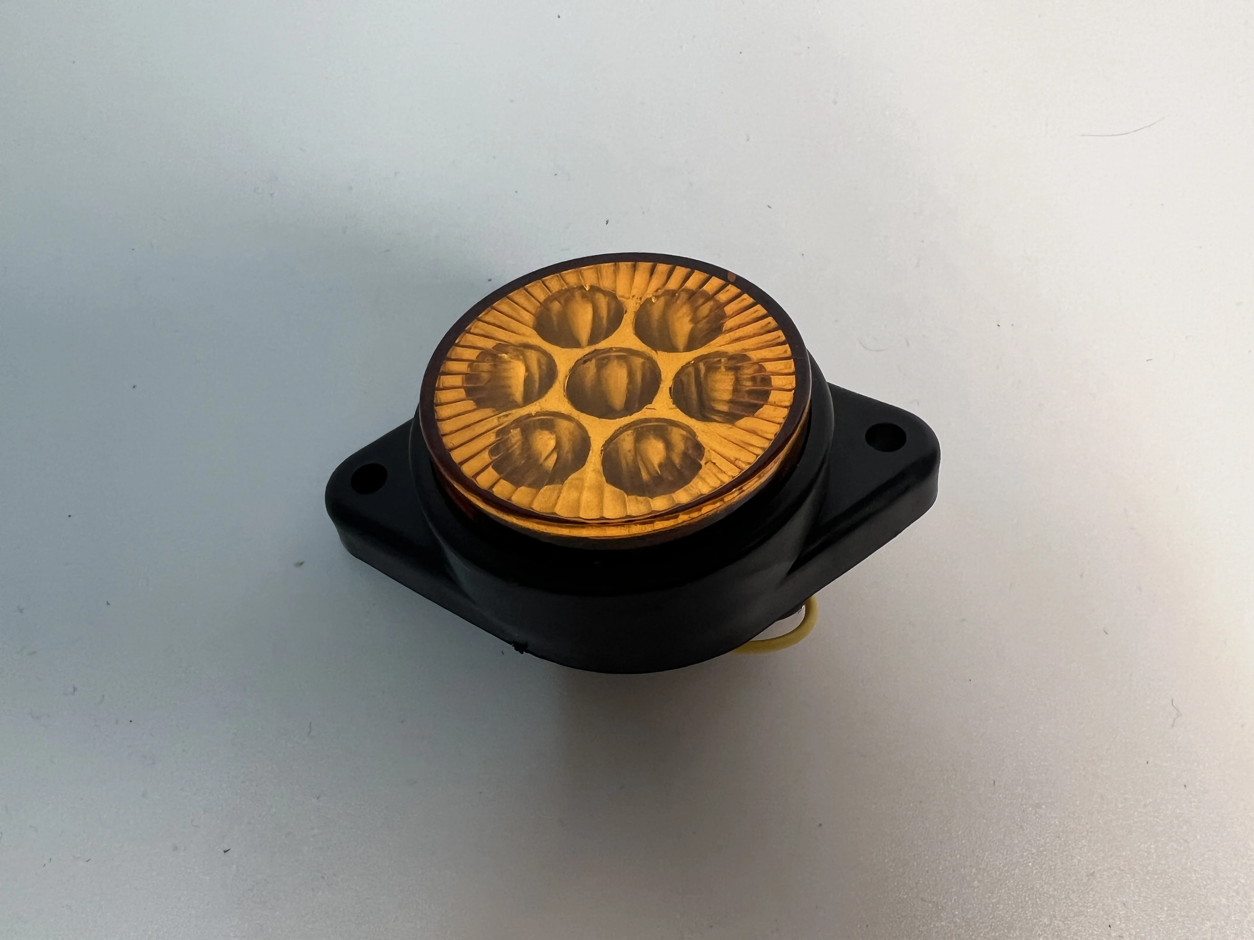 Cheap Price LED Light for Car Trucks - Clearance Lights 24V