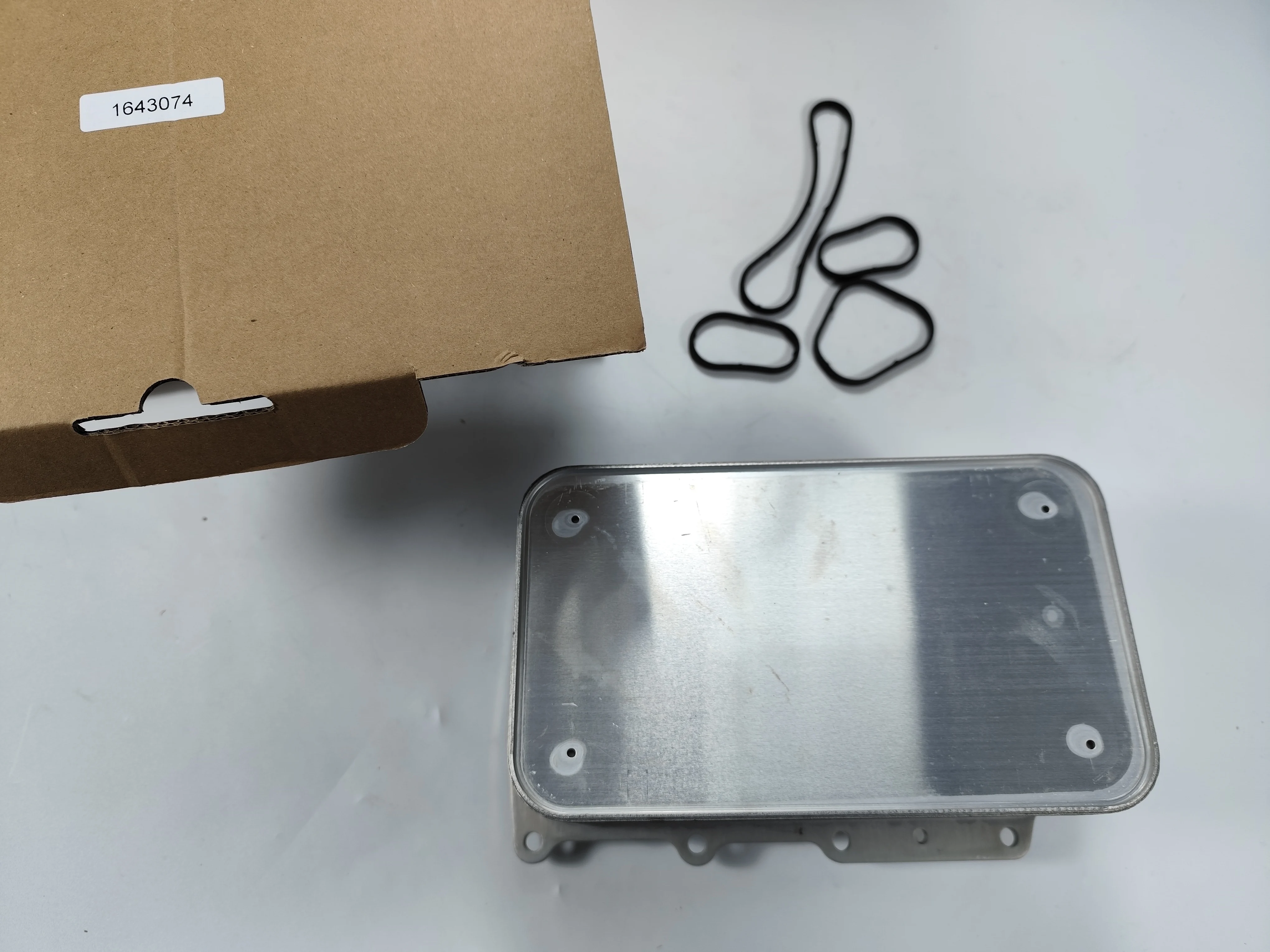Auto Oil Cooler for DAF XF105 1725348 1643074 1780140 1672896