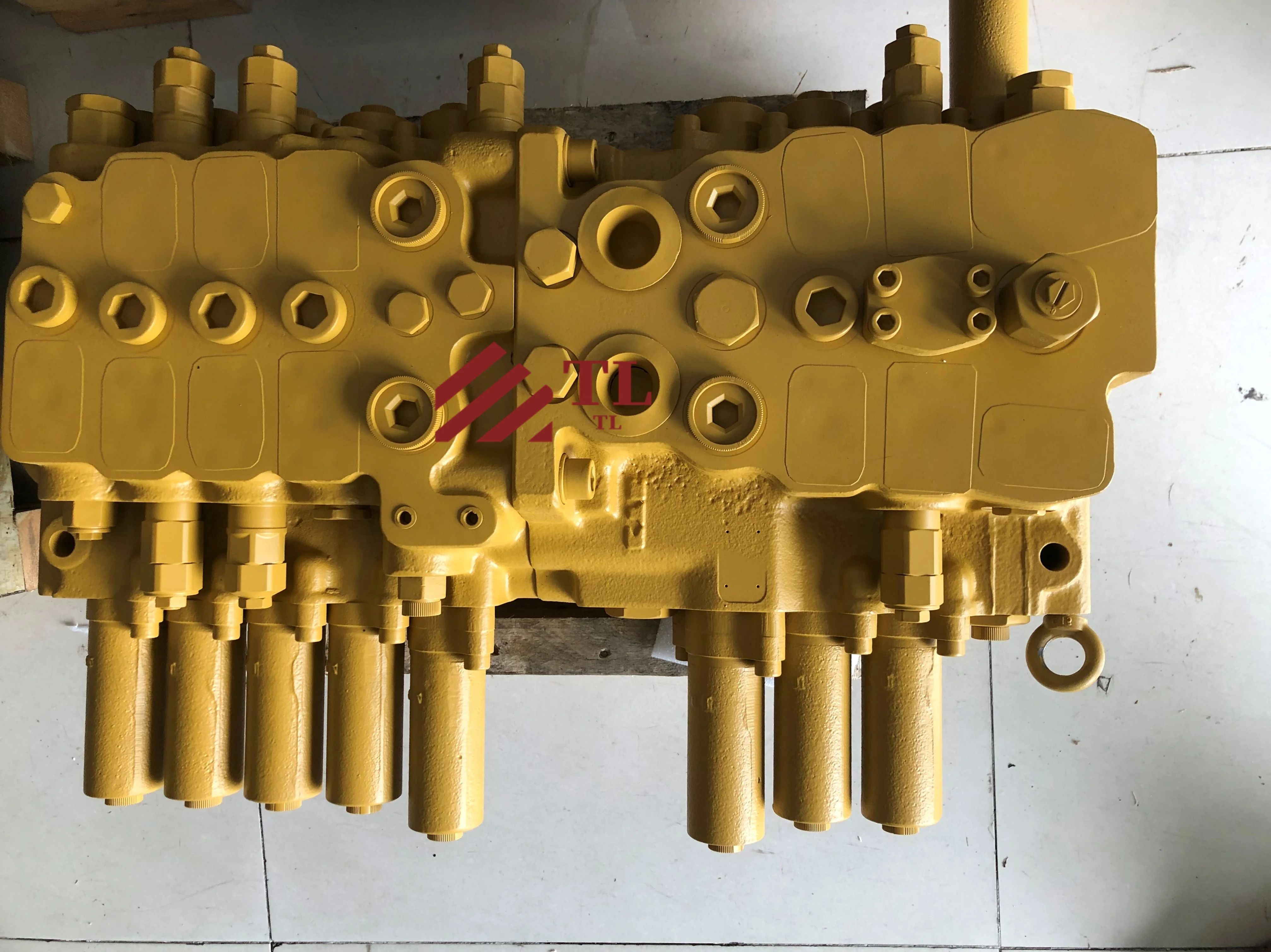 Hydraulic Control Valve Assembly for CAT E240B EL240B E200B