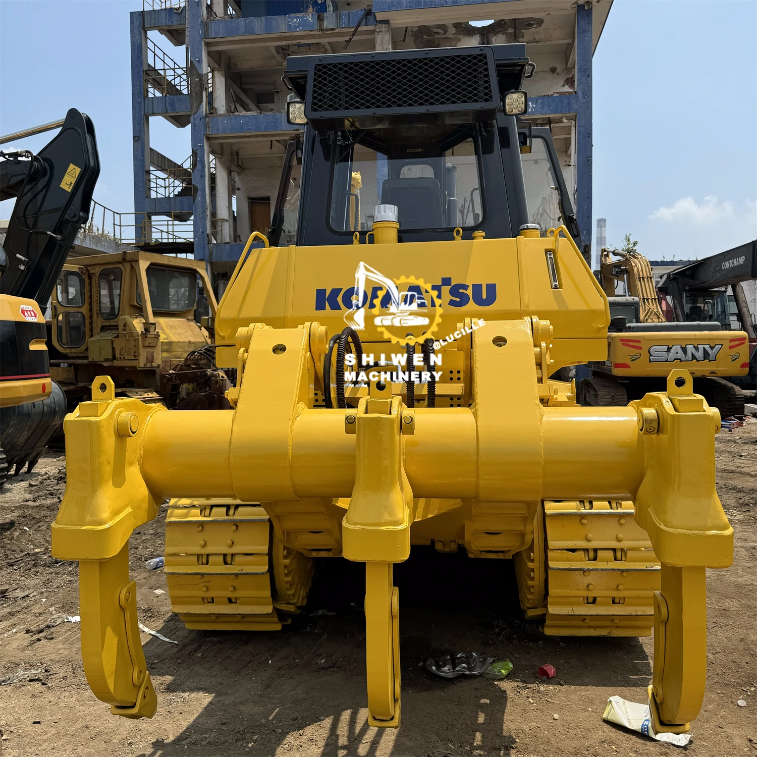 Бульдозер Komatsu D85 японский бренд в наличии