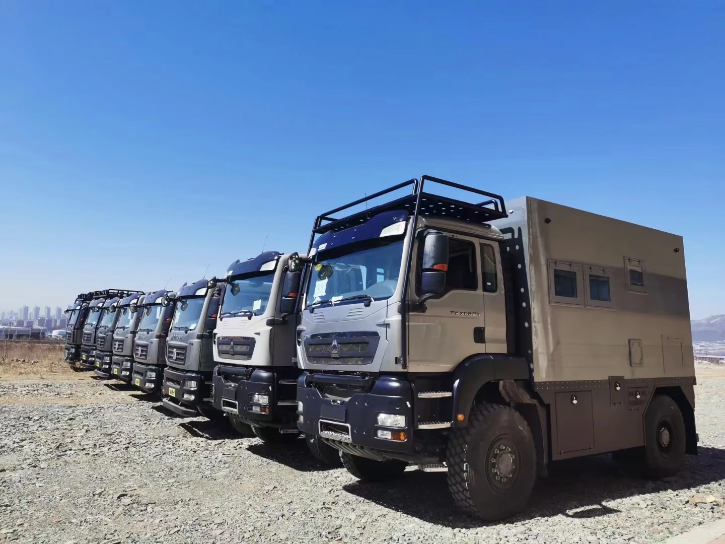 
Sinotruk 4x4 внедорожный грузовик для жилых автофургонов, автофургонов, пикапов 