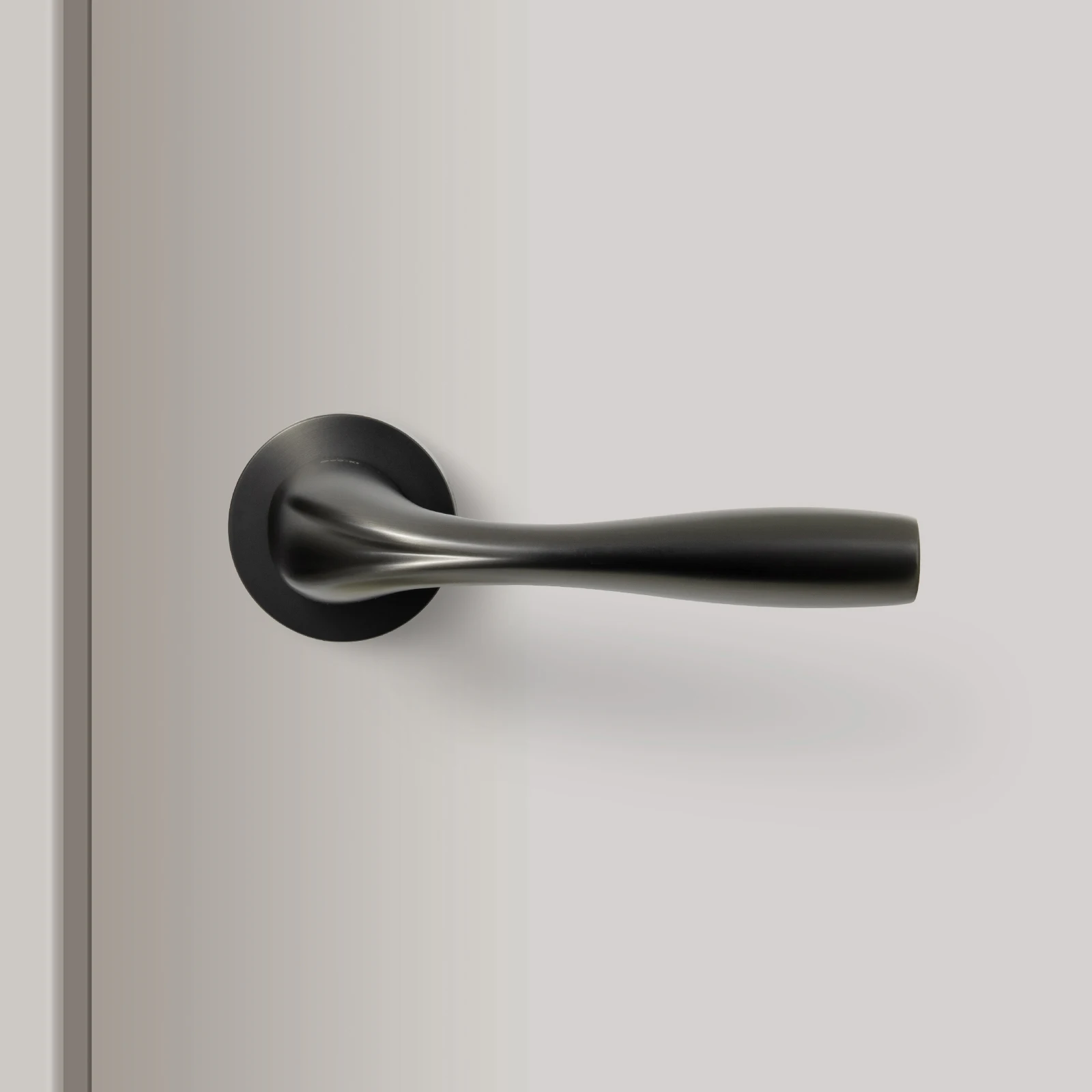 TIDO MODERN INTERIOR GUN METAL DOOR HANDLES FACTORY SUPPLIER COST EFFECTIVE DOOR HARDWARE