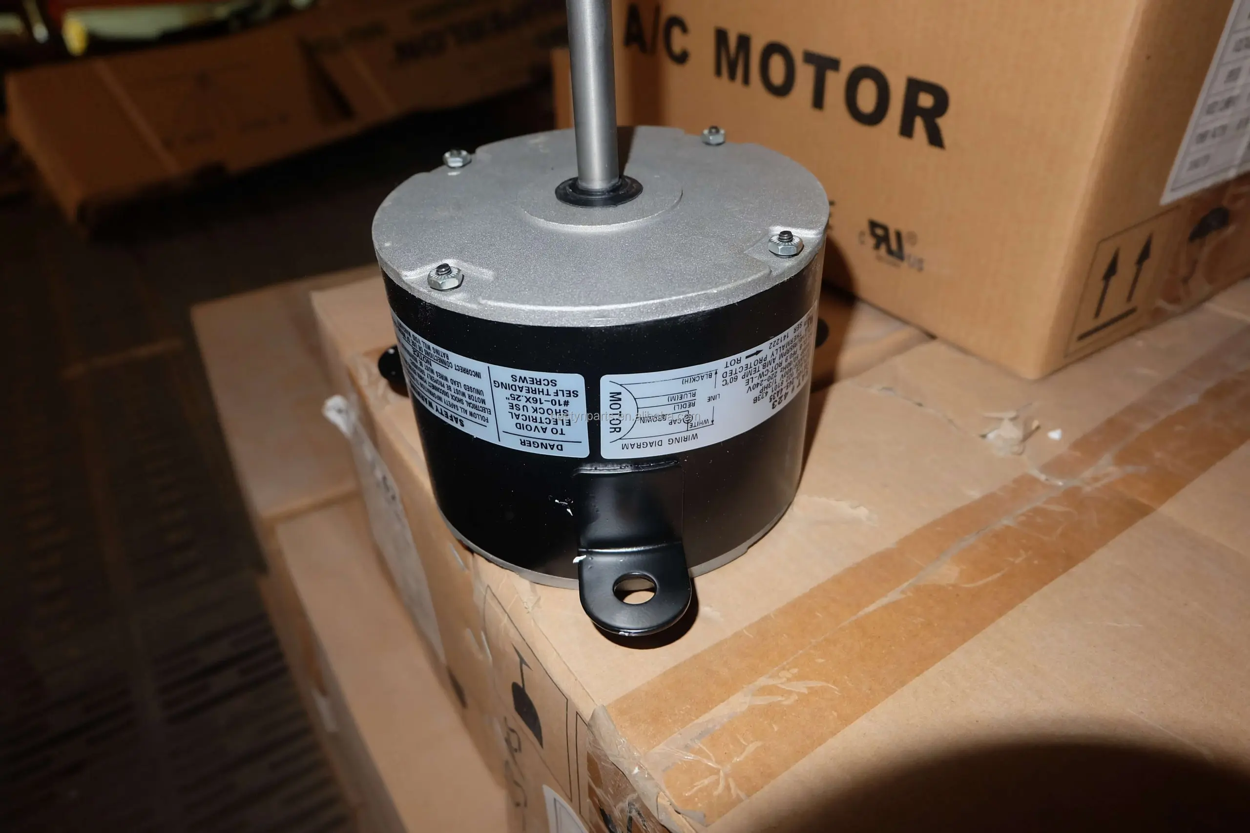 YSK140/35-4-185-1 220VAC 1/4 HP Window AC Motor - 1 Year