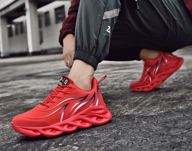 Low Price Latest Design Brand Fashion Casual Running Sneaker Custom Men