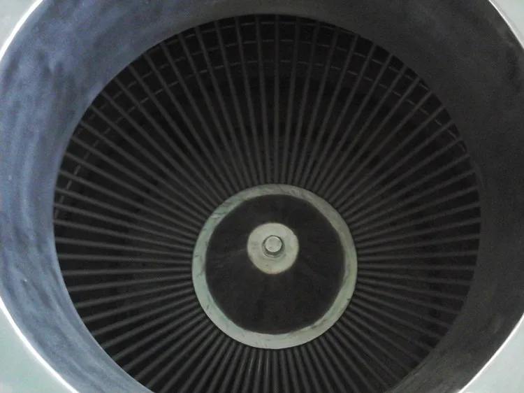 Automatic tripe cleaning machine for cleaning cattle, sheep and sheep internal organs