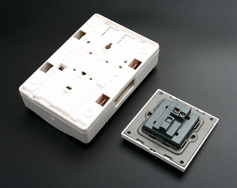Simple Mechanical Doorbell Switch Suitable for Home or Apartment Use