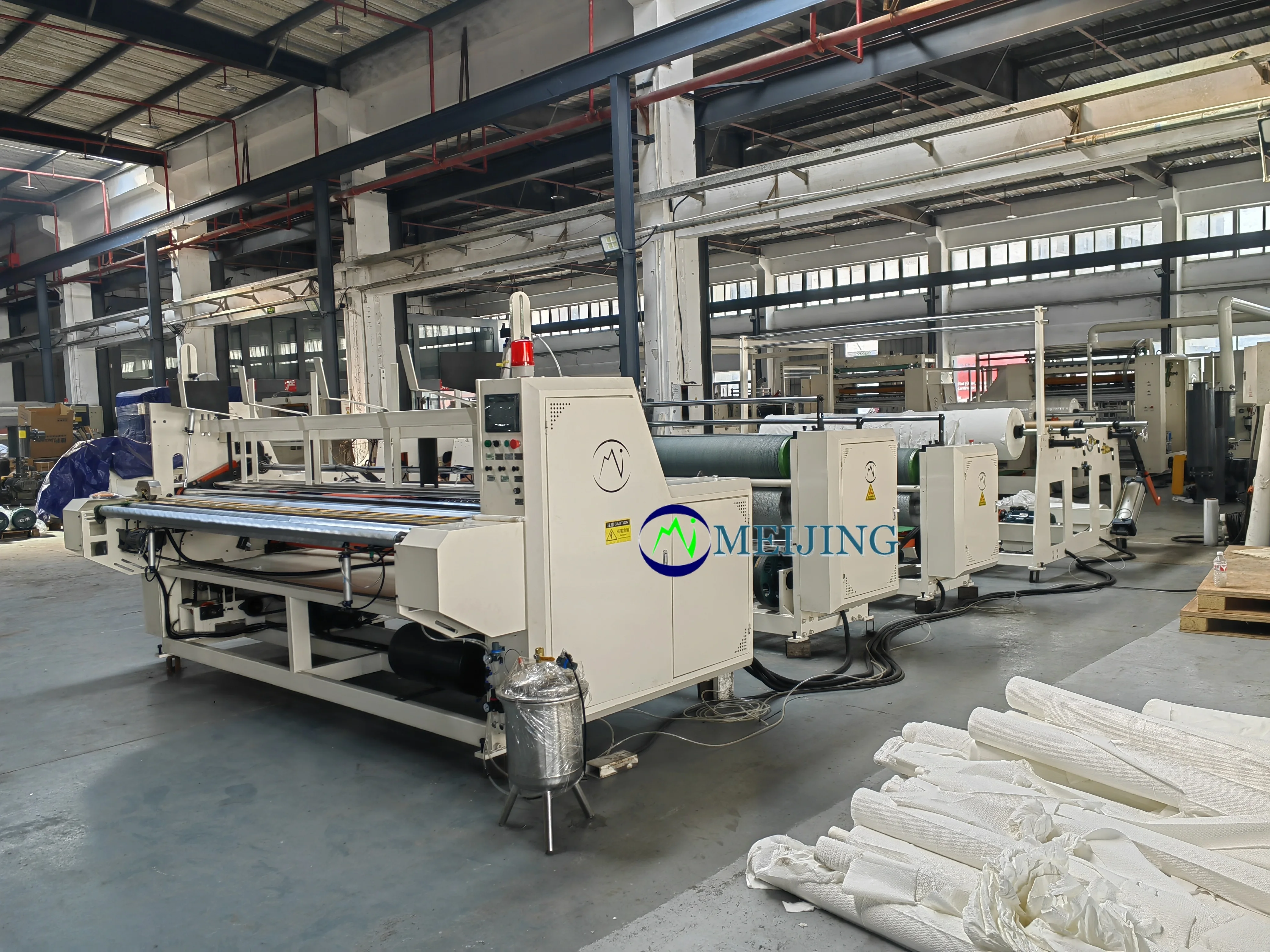 Small Scale Economical Toilet Tissue Paper Rewinder Converting Machine ...