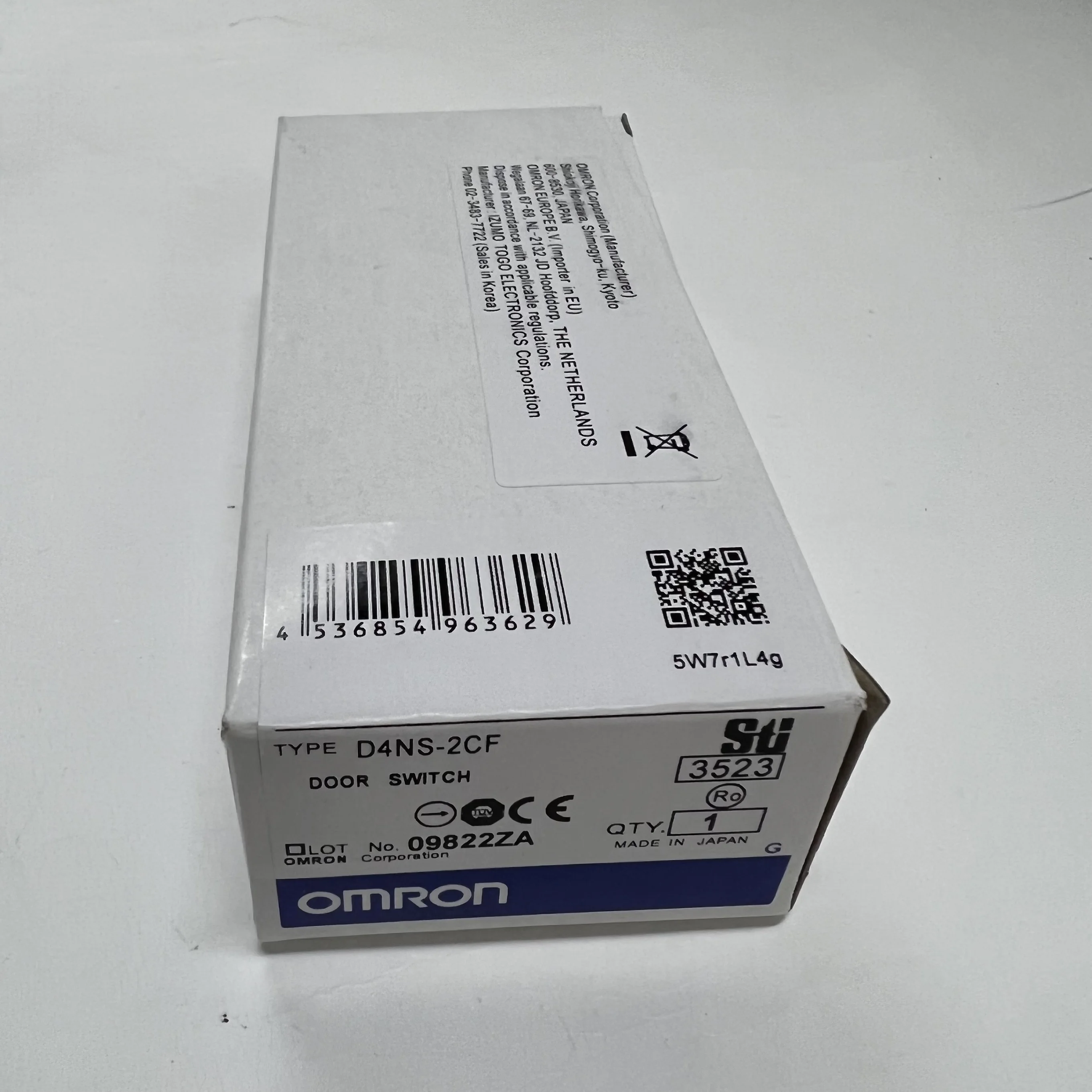 Omron Safety Door Switch D4NS-2CF Omron Safety Door Switch D4NS-2CF