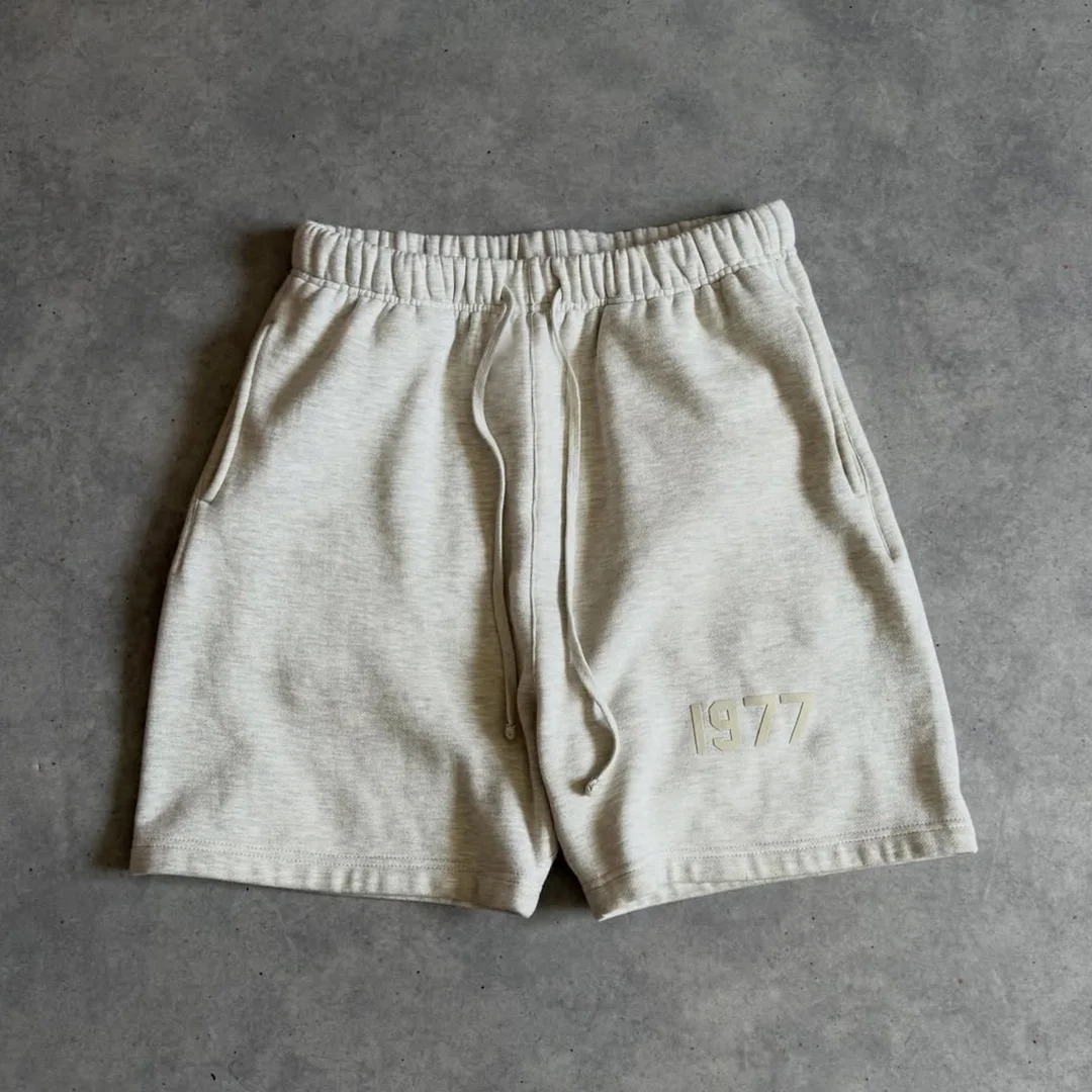 Lekkie letnie męskie szorty streetwear z bawełny o dużej gramaturze, z cyfrowym nadrukiem DTG, gumką w pasie i sznurkiem do regulacji