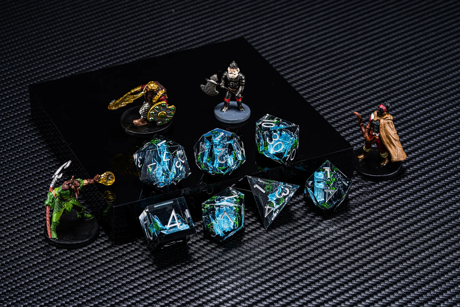 Customized Polyhedral Resin Dice Set Stone Mountain D20 Metal Sharp Edge Board Games RPG DND Acrylic Plastic Gemstone Material details