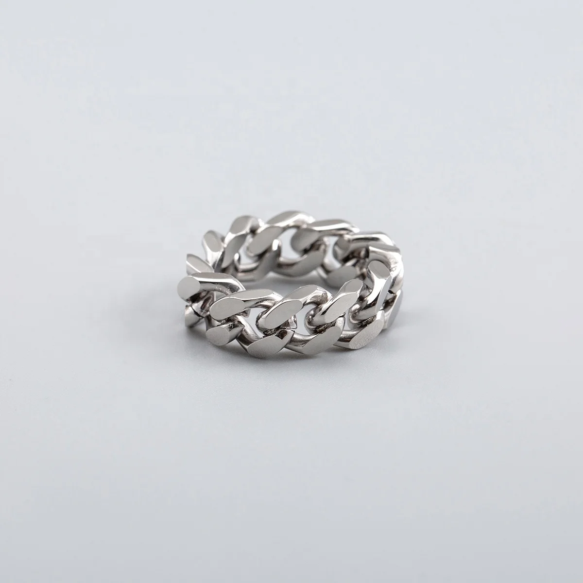 Power Simple Creative Stainless Steel Smooth Surface Cuban Chain Men Rings for Finger Decoration