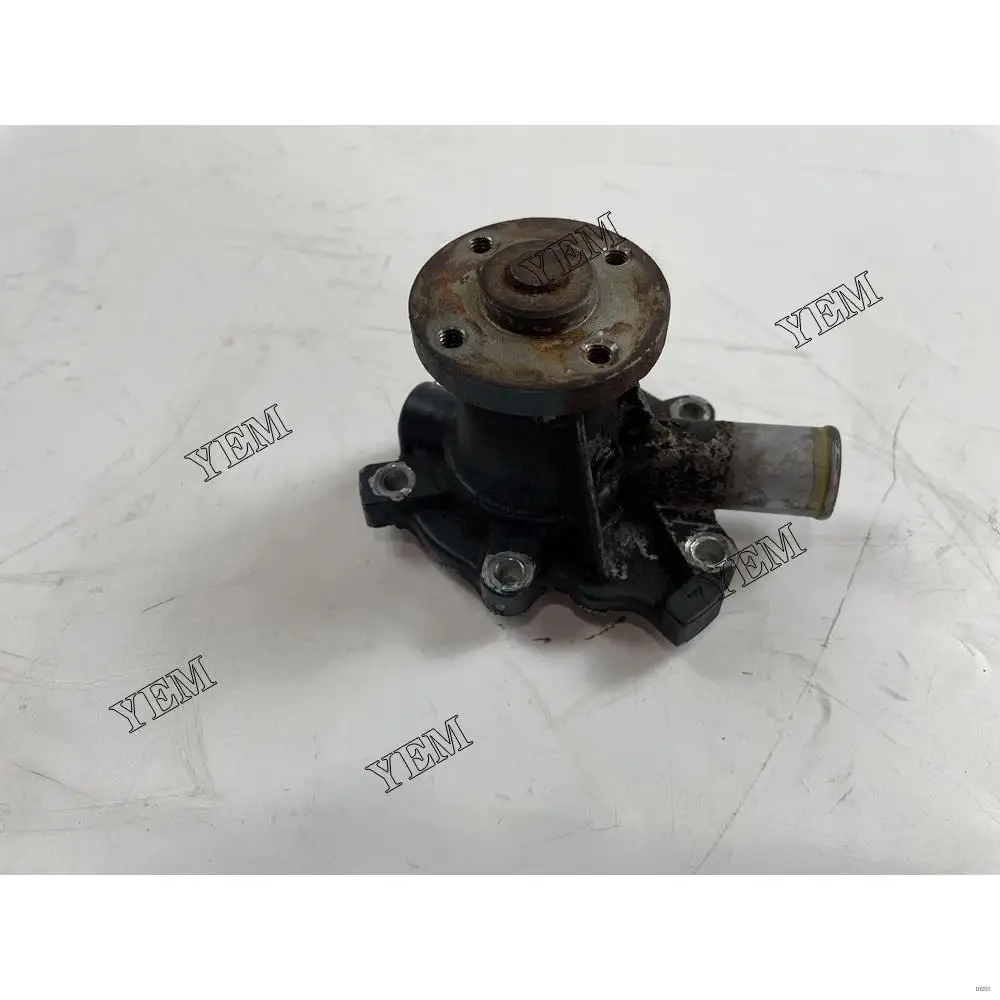 Water Pump Fit for Kubota Z430 Aftermarket Spare Parts